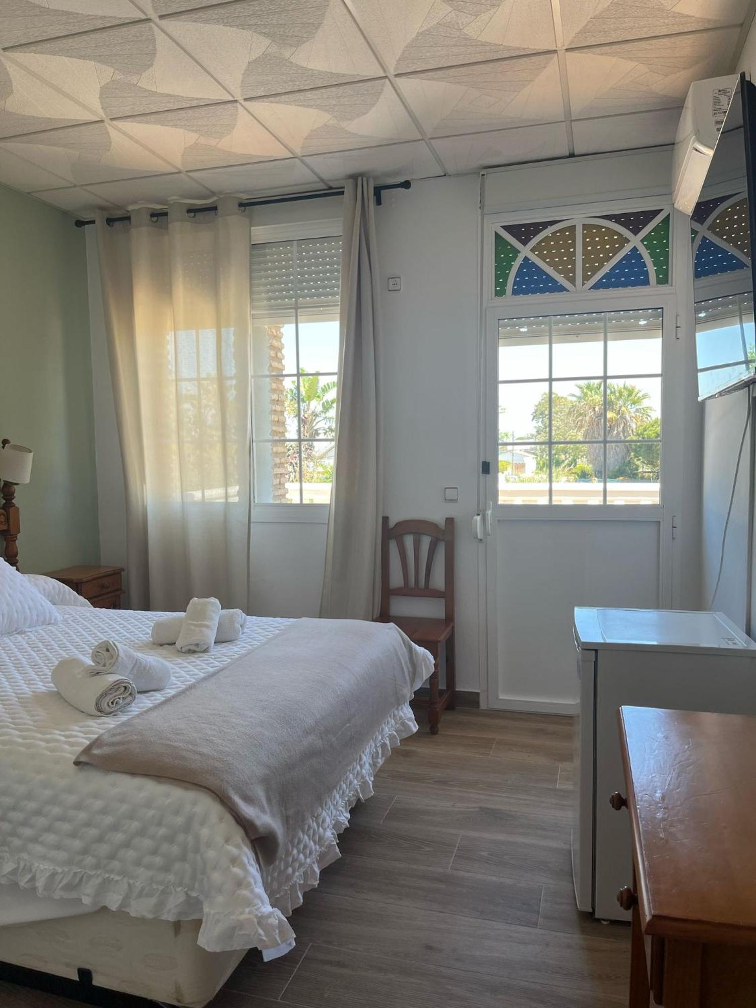 Hostal Quinto Pino Chipiona Dış mekan fotoğraf